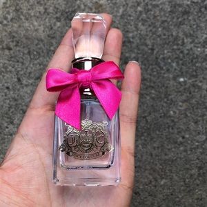 💸 Free w/ Purchase Viva La Juicy Bottle